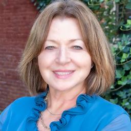 Kara Pernice portrait